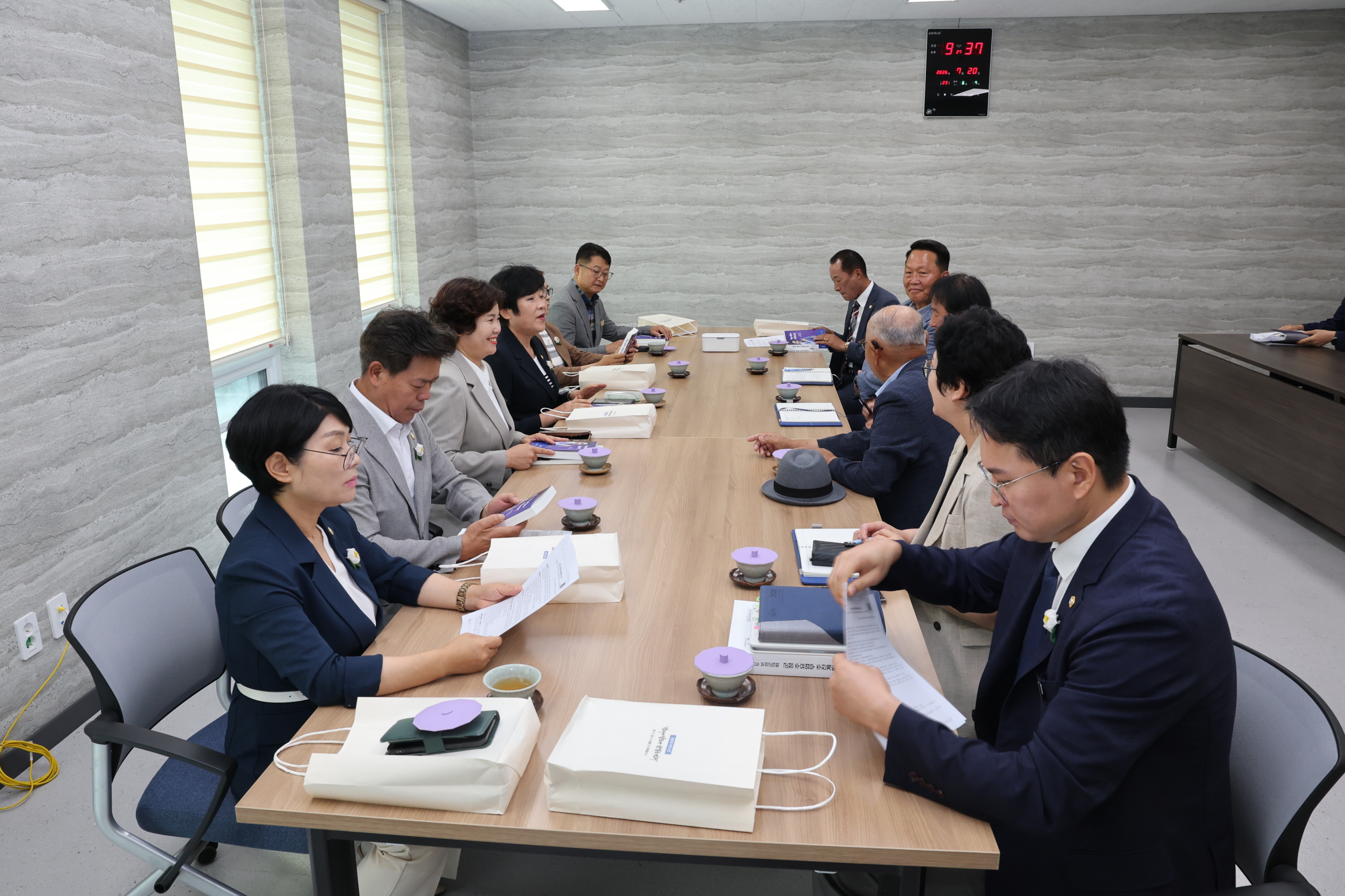 대한노인회 우리군의회 방문 1