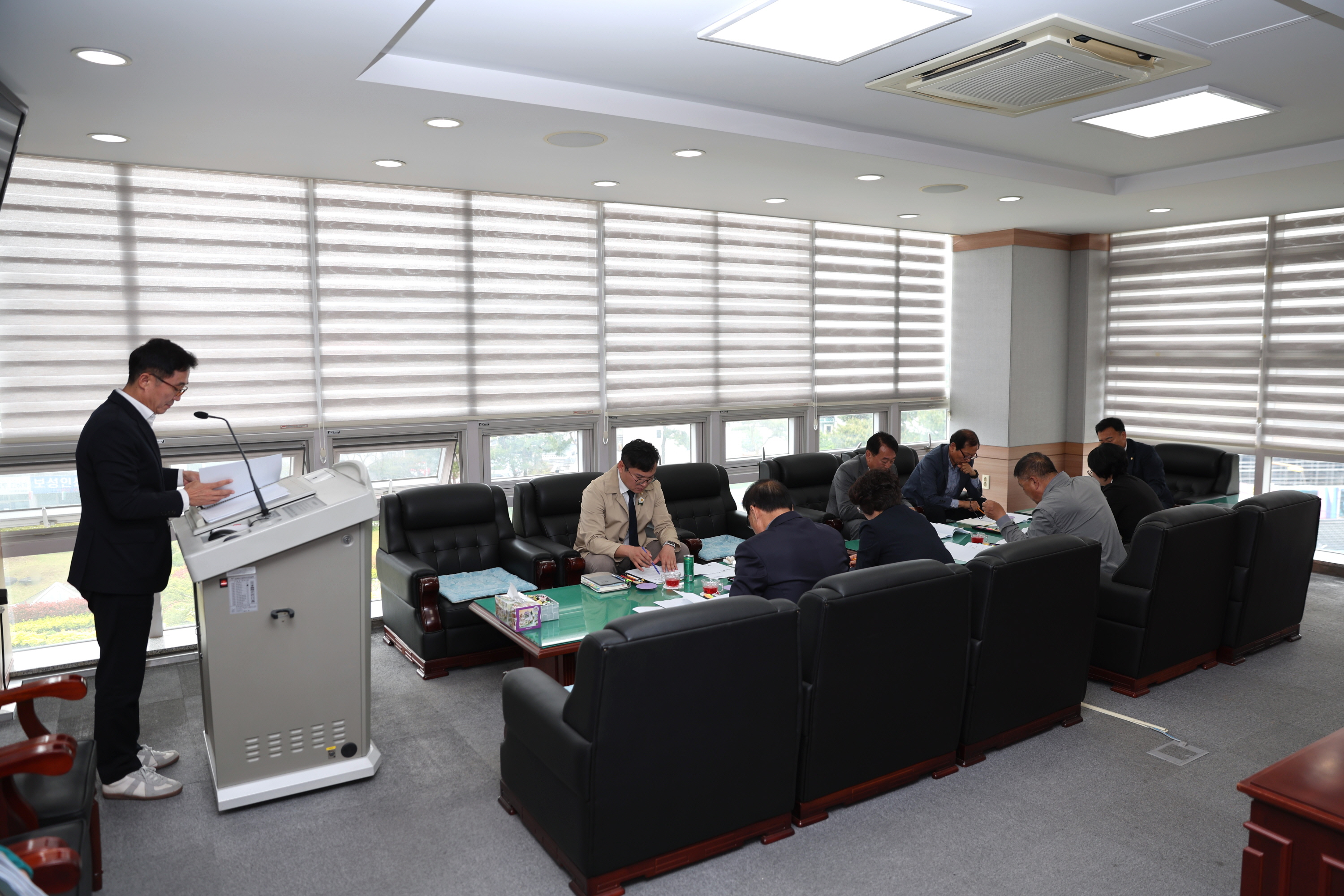 4월중 의원 월례회의 2