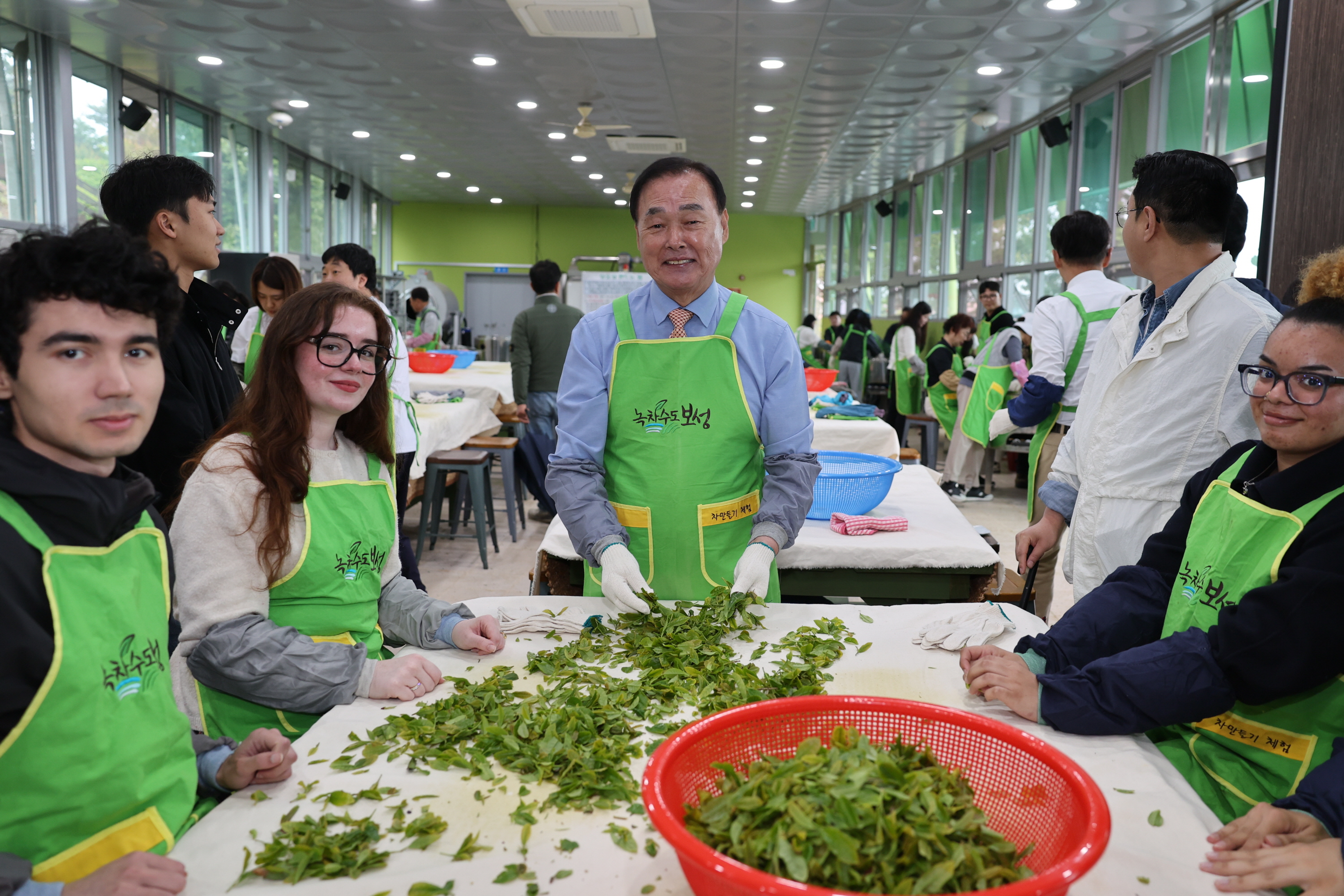 말레이시아 차문화 교류전 오픈식 및 차 만들기 체험 4