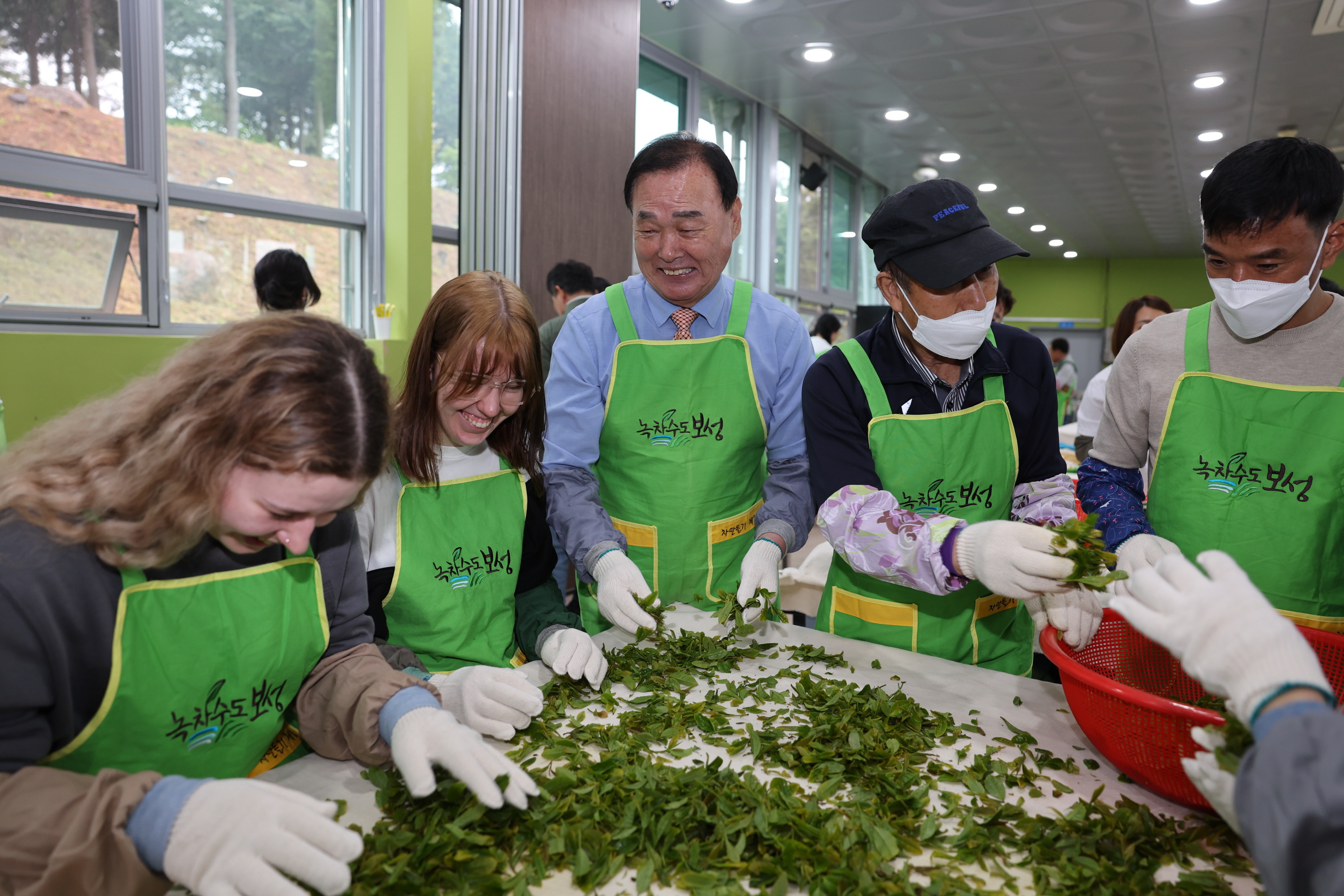 말레이시아 차문화 교류전 오픈식 및 차 만들기 체험 5